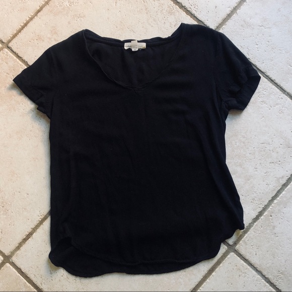 Cloth & Stone Black V-Neck Tee - Picture 3 of 6